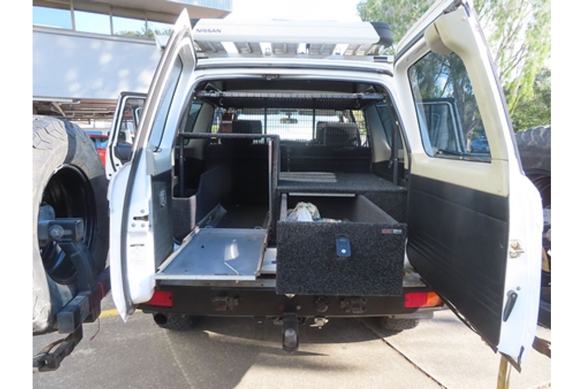 2005 Nissan Patrol ST-S GU IV