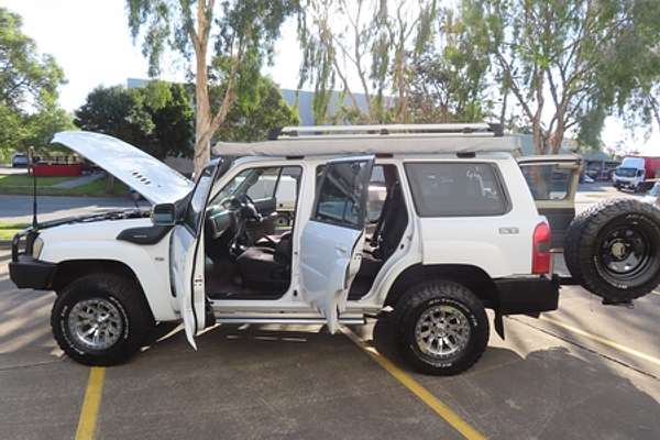 2005 Nissan Patrol ST-S GU IV
