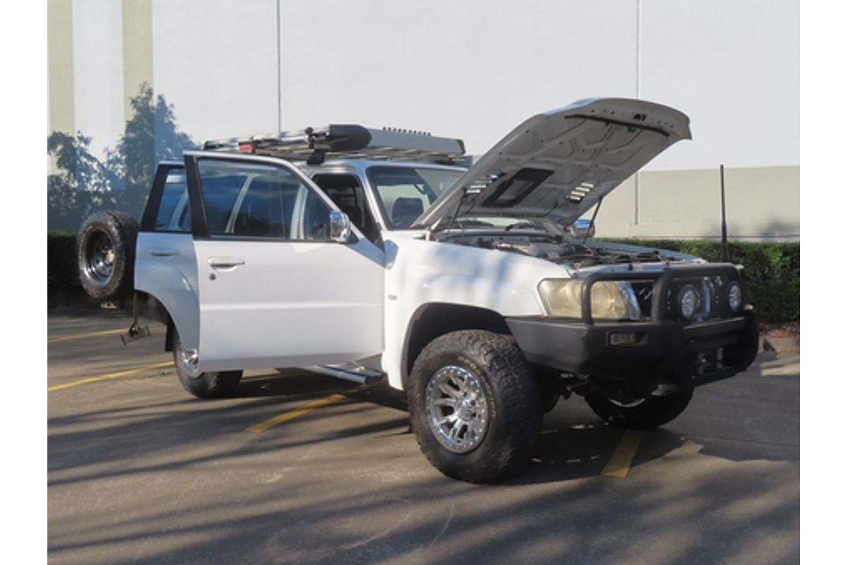 2005 Nissan Patrol ST-S GU IV