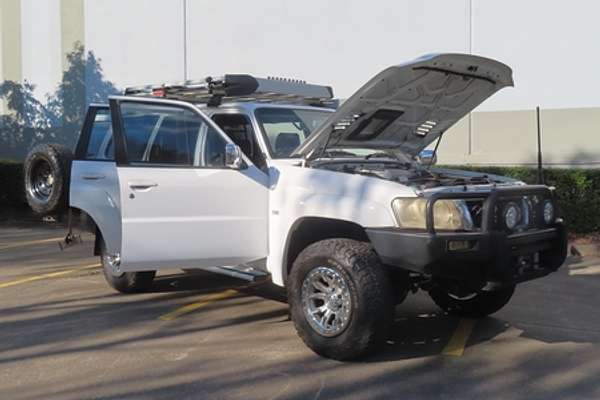 2005 Nissan Patrol ST-S GU IV