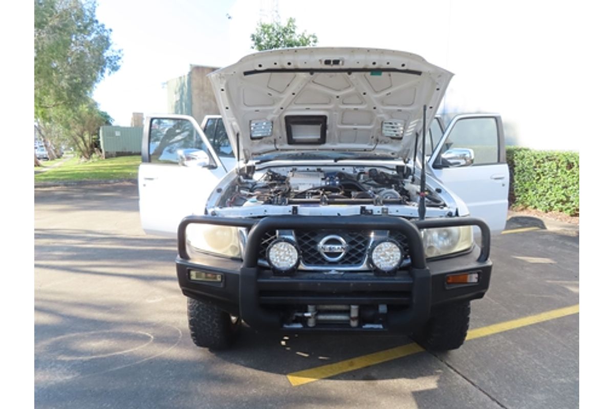2005 Nissan Patrol ST-S GU IV