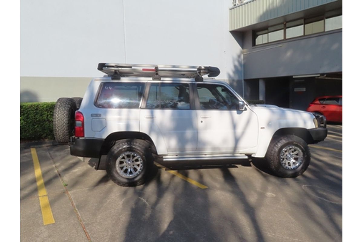 2005 Nissan Patrol ST-S GU IV