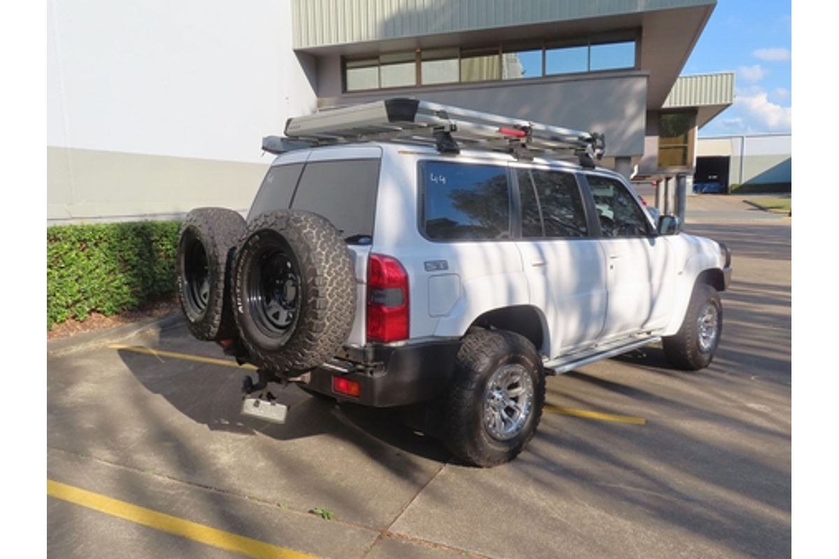 2005 Nissan Patrol ST-S GU IV