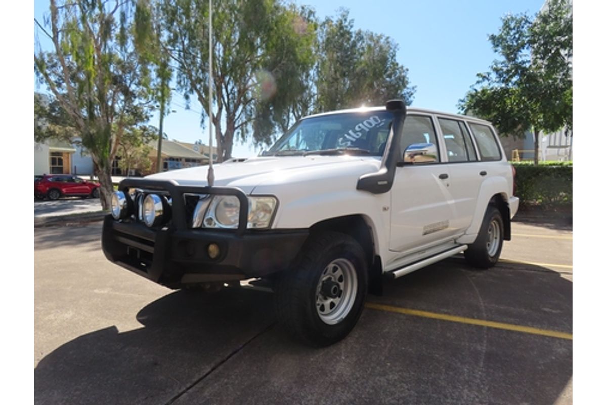 2010 Nissan Patrol DX GU 7