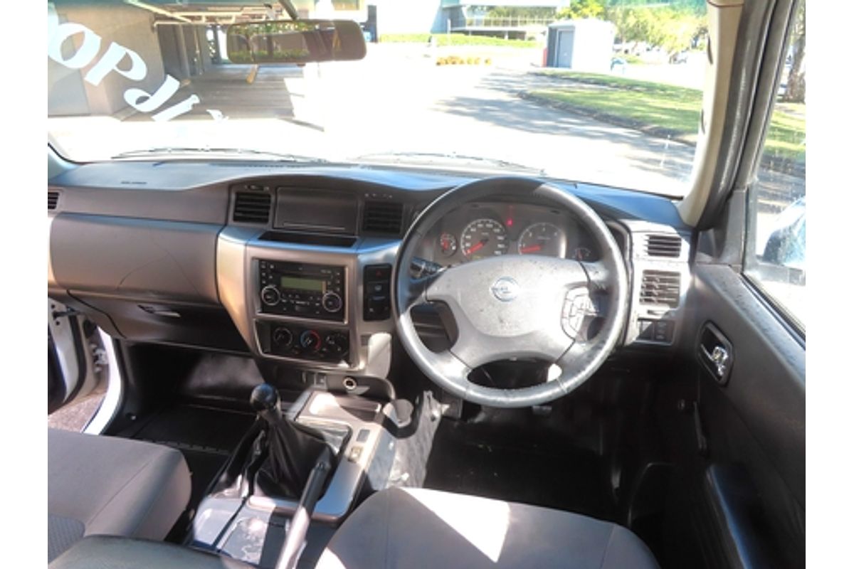 2010 Nissan Patrol DX GU 7