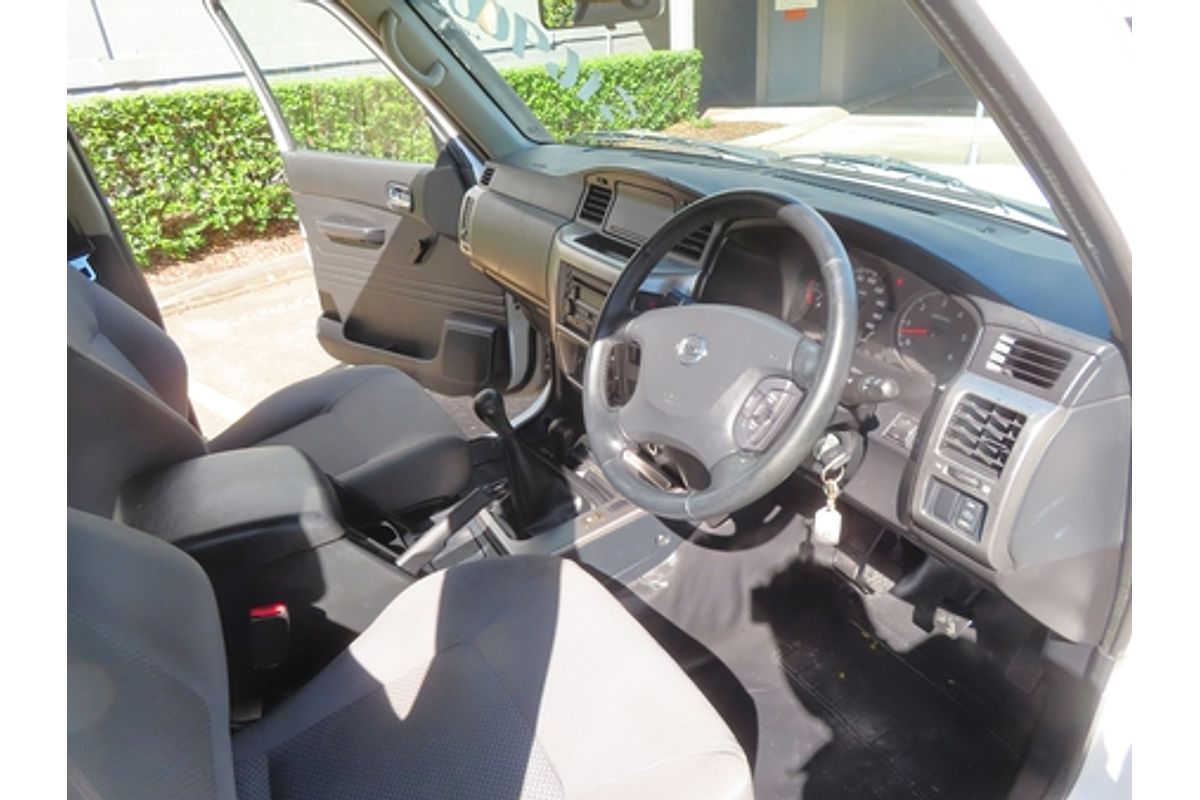 2010 Nissan Patrol DX GU 7