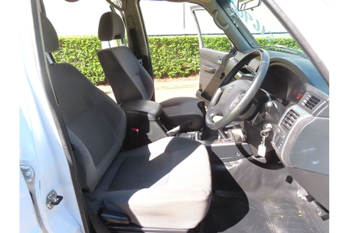 2010 Nissan Patrol DX GU 7