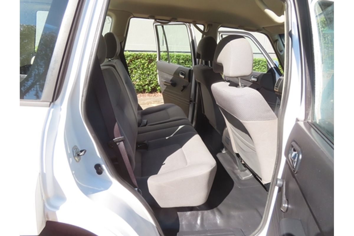 2010 Nissan Patrol DX GU 7