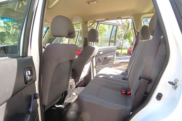 2010 Nissan Patrol DX GU 7