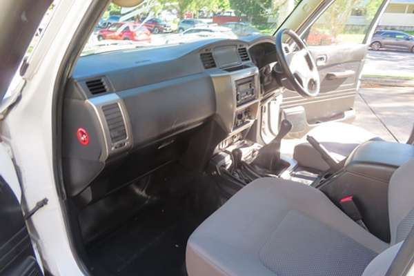 2010 Nissan Patrol DX GU 7