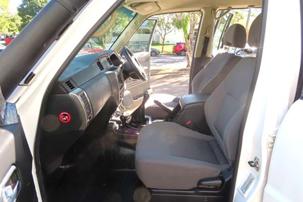 2010 Nissan Patrol DX GU 7