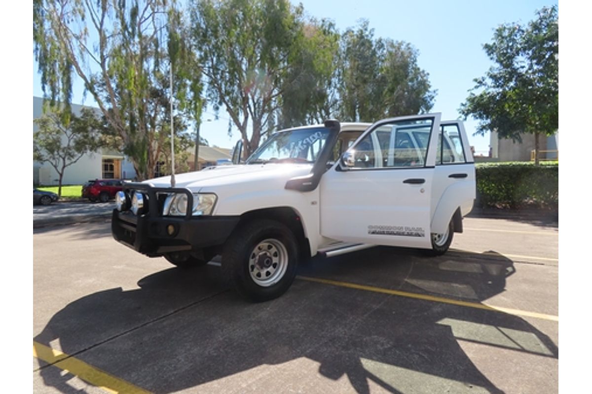 2010 Nissan Patrol DX GU 7