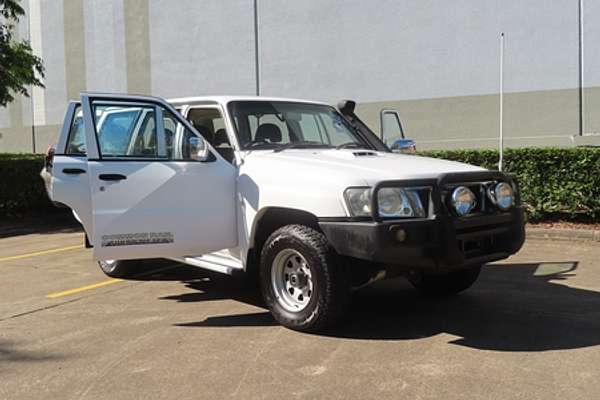 2010 Nissan Patrol DX GU 7