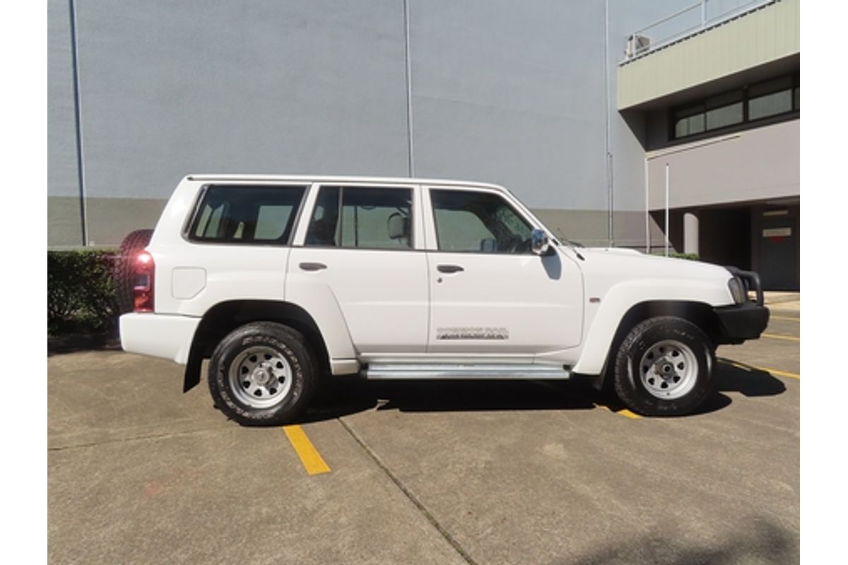 2010 Nissan Patrol DX GU 7