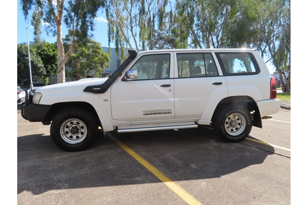 2010 Nissan Patrol DX GU 7