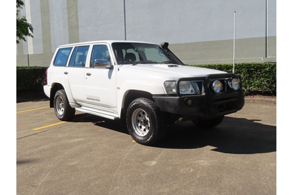 2010 Nissan Patrol DX GU 7