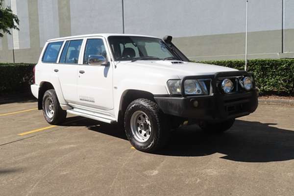 2010 Nissan Patrol DX GU 7