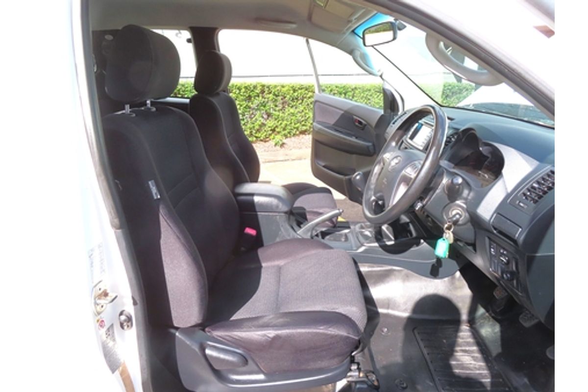2015 Toyota Hilux SR KUN26R 4X4