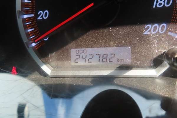2015 Toyota Hilux SR KUN26R 4X4