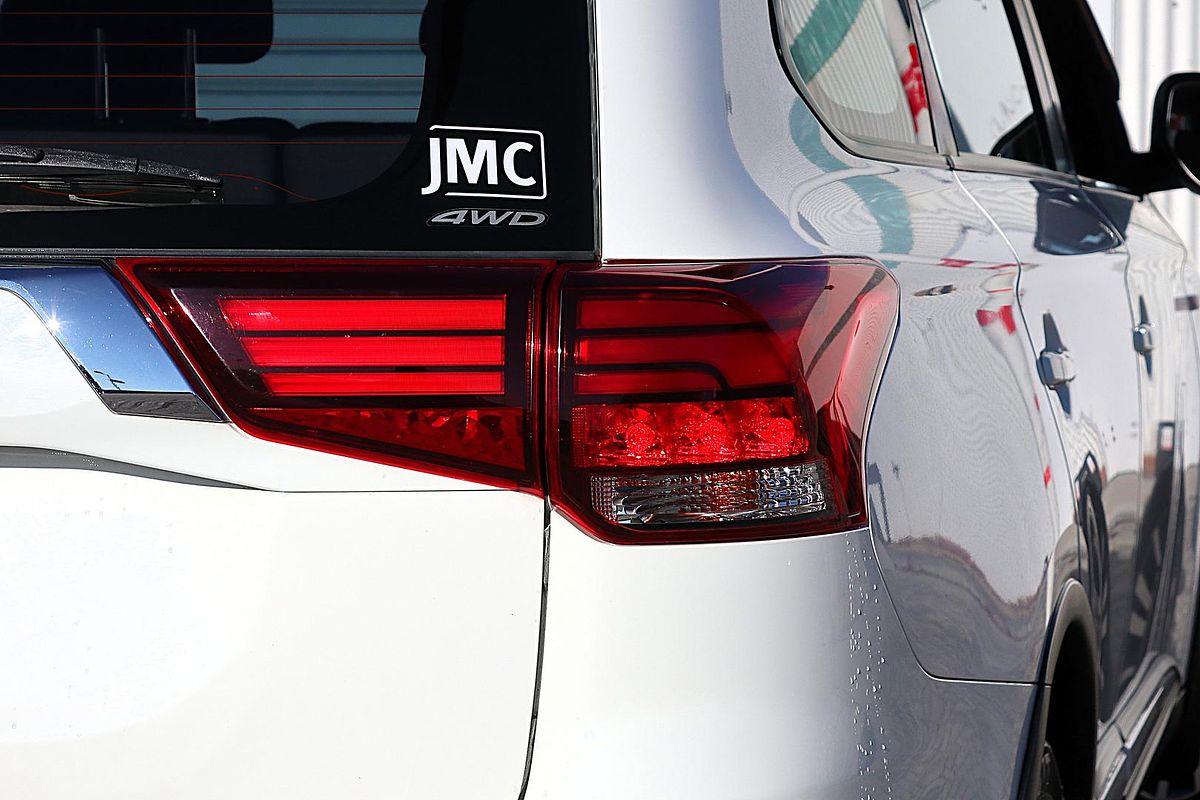 2018 Mitsubishi Outlander ES ZL