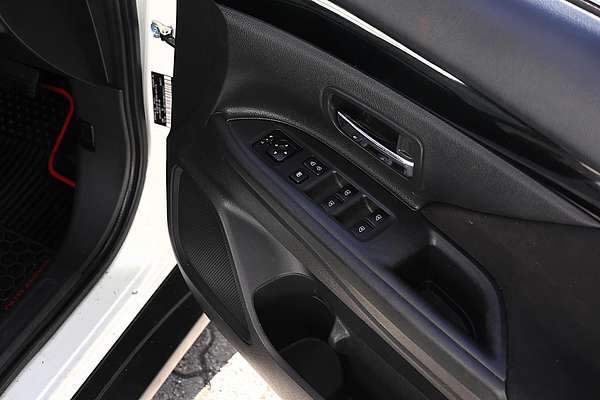 2018 Mitsubishi Outlander ES ZL