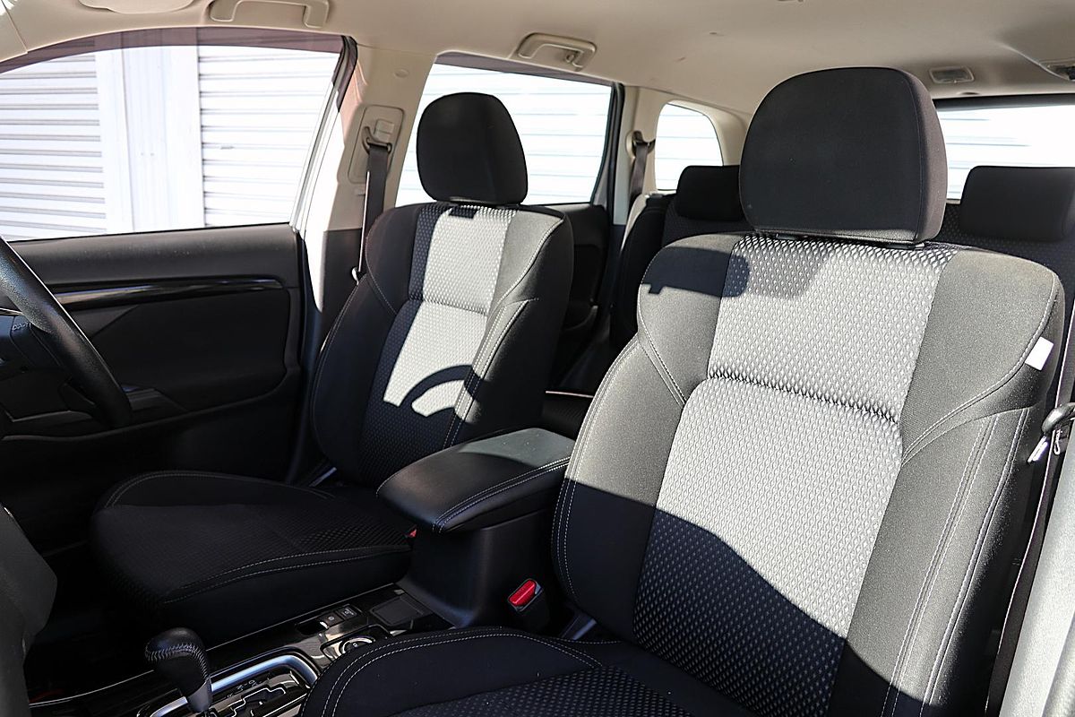 2018 Mitsubishi Outlander ES ZL