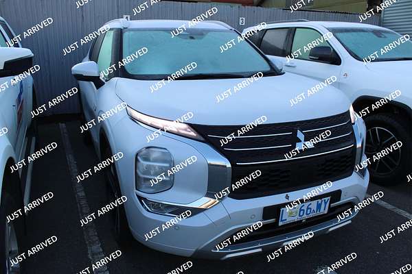 2024 Mitsubishi Outlander PHEV Exceed ZM