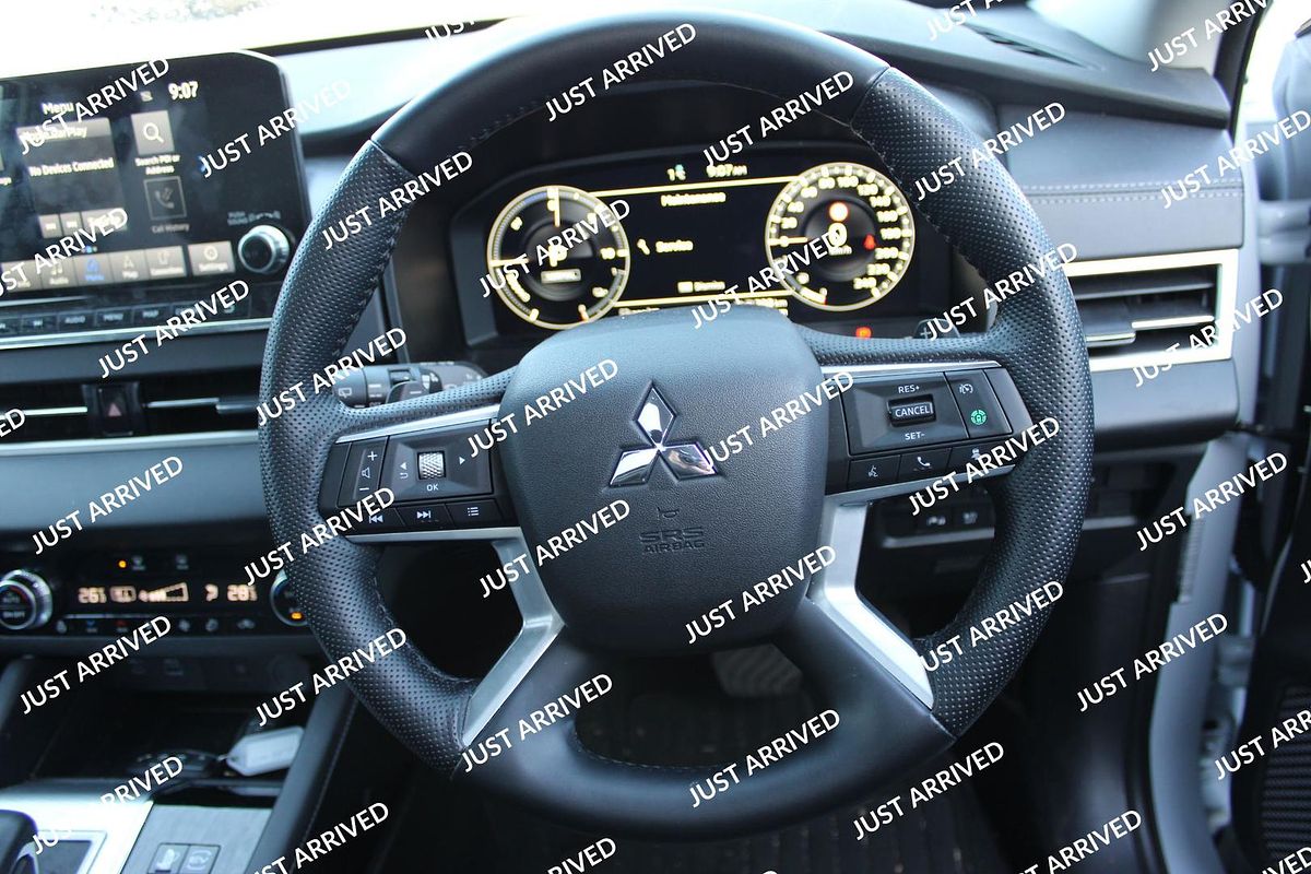2024 Mitsubishi Outlander PHEV Exceed ZM