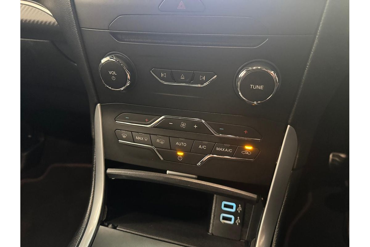 2018 Ford Endura ST-Line CA