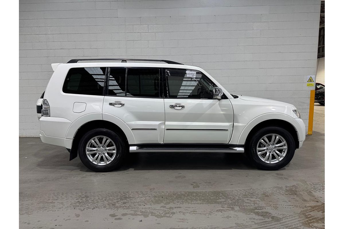 2020 Mitsubishi Pajero Exceed NX