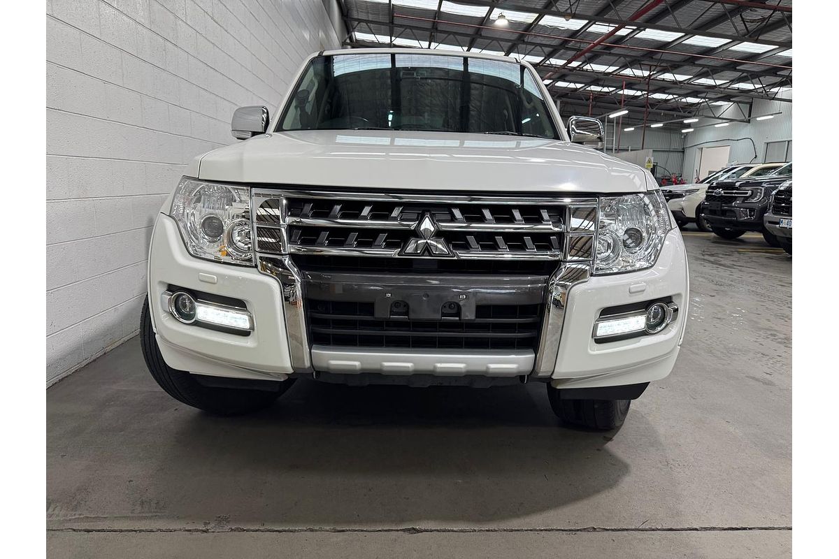 2020 Mitsubishi Pajero Exceed NX