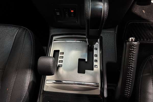 2020 Mitsubishi Pajero Exceed NX