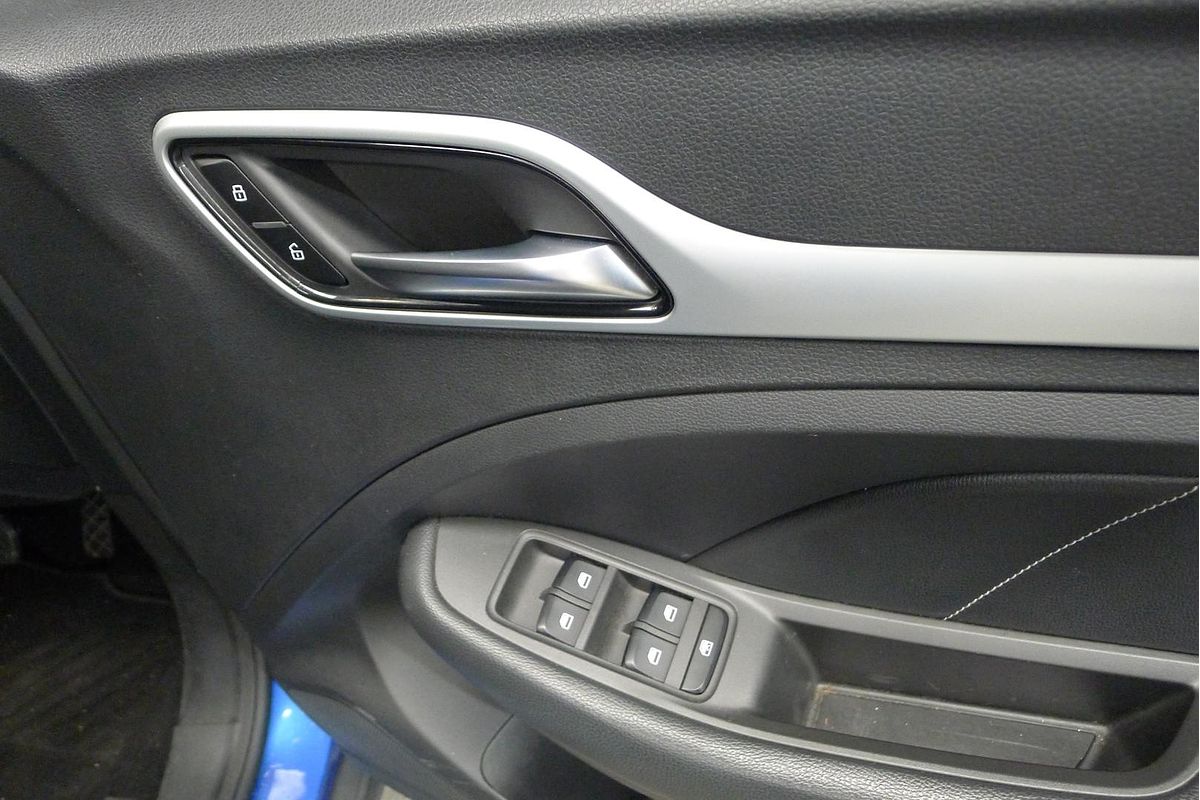 2018 MG ZS Essence AZS1