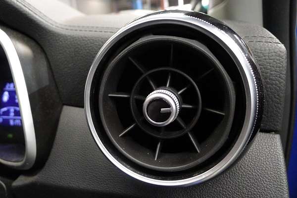 2018 MG ZS Essence AZS1