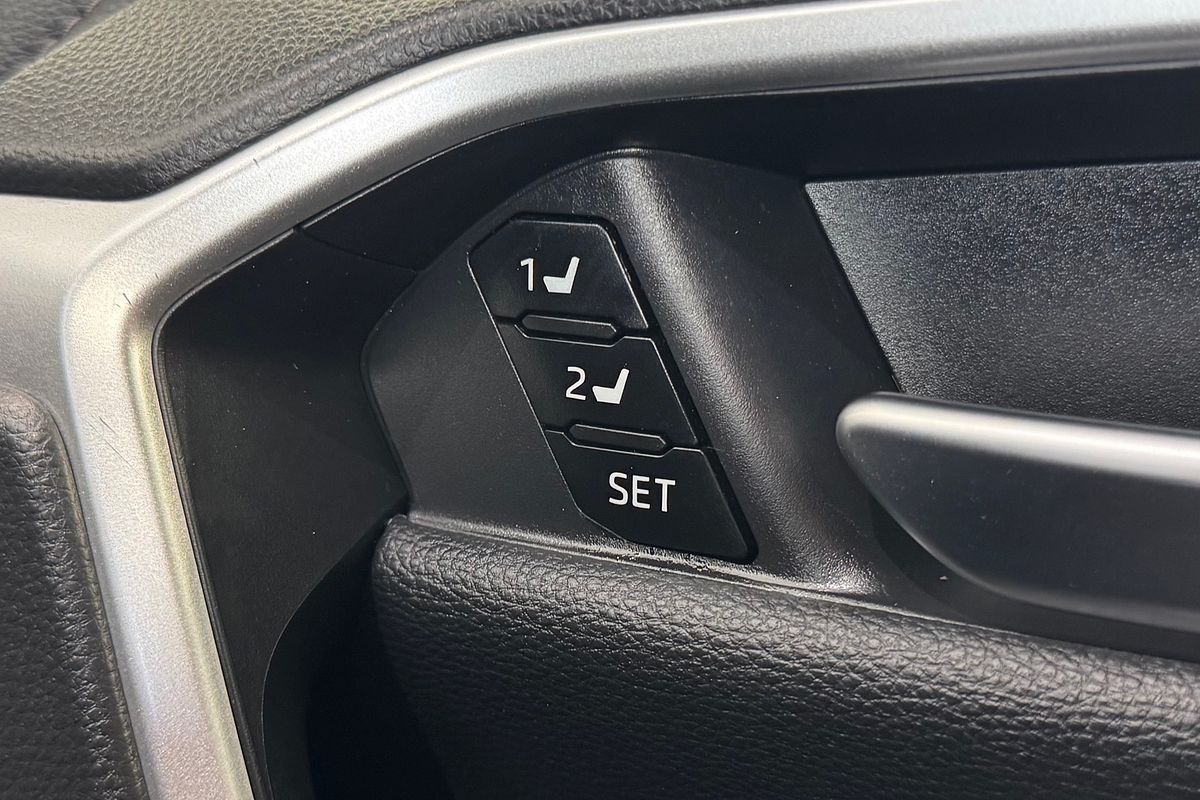 2020 Toyota RAV4 Cruiser MXAA52R