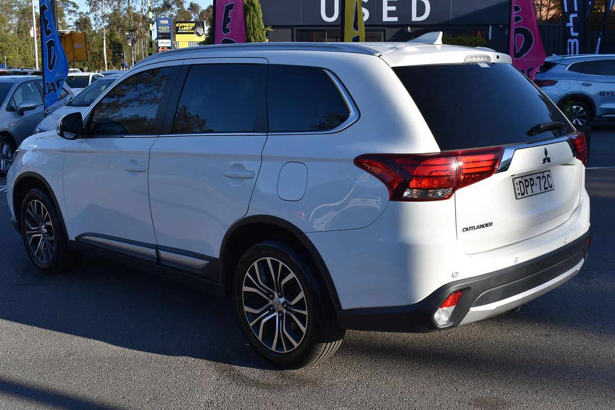 2017 Mitsubishi Outlander LS Safety Pack ZK