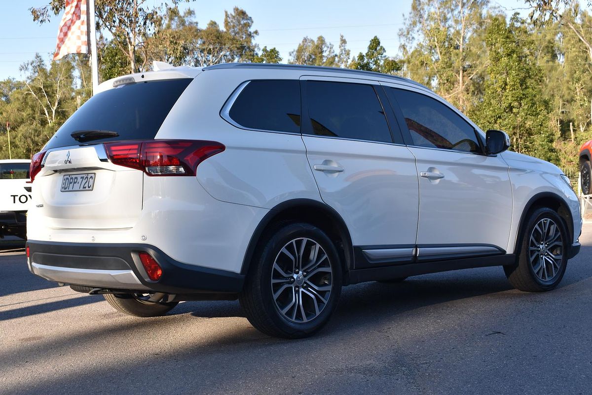 2017 Mitsubishi Outlander LS Safety Pack ZK
