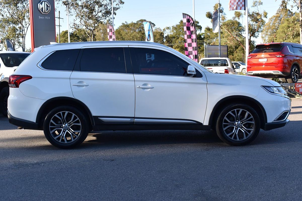 2017 Mitsubishi Outlander LS Safety Pack ZK