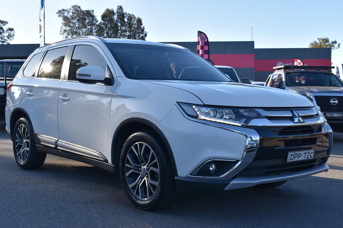 2017 Mitsubishi Outlander LS Safety Pack ZK