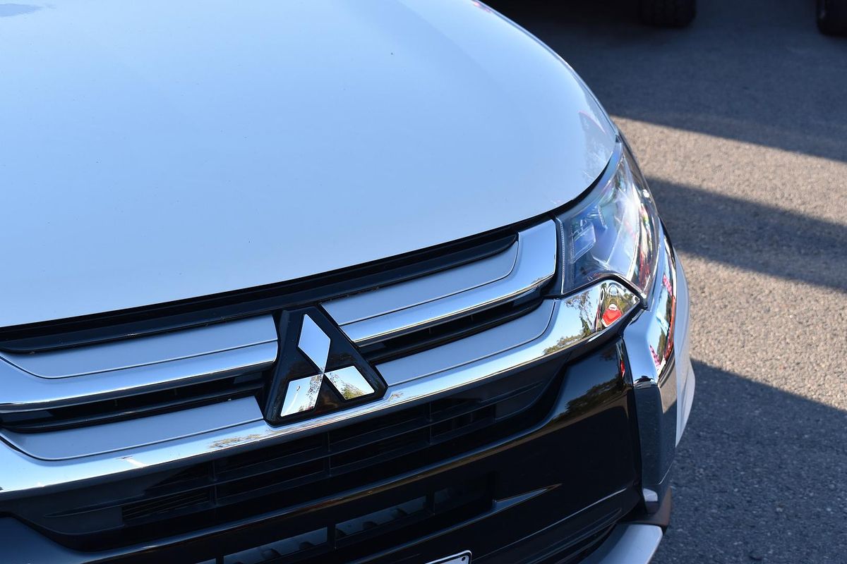 2017 Mitsubishi Outlander LS Safety Pack ZK