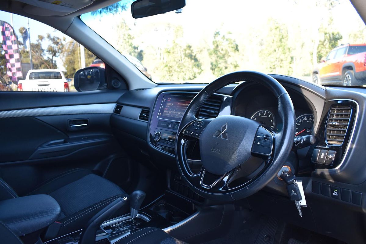 2017 Mitsubishi Outlander LS Safety Pack ZK