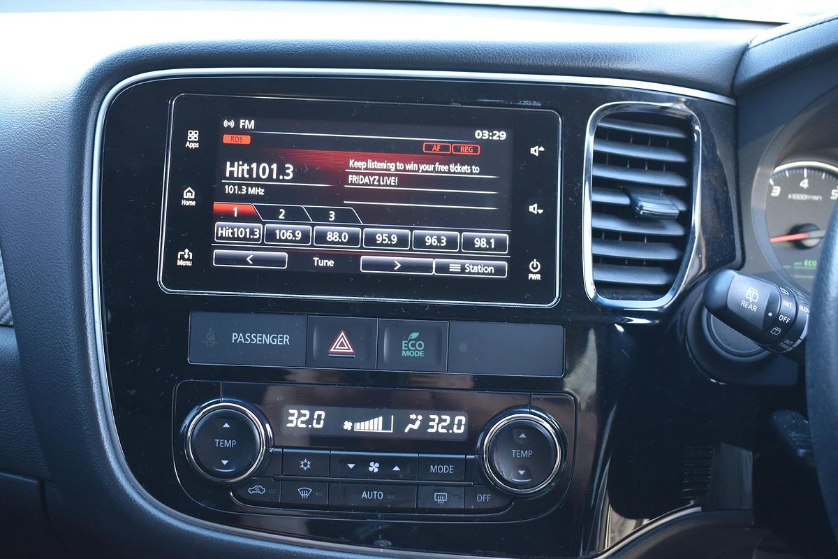 2017 Mitsubishi Outlander LS Safety Pack ZK