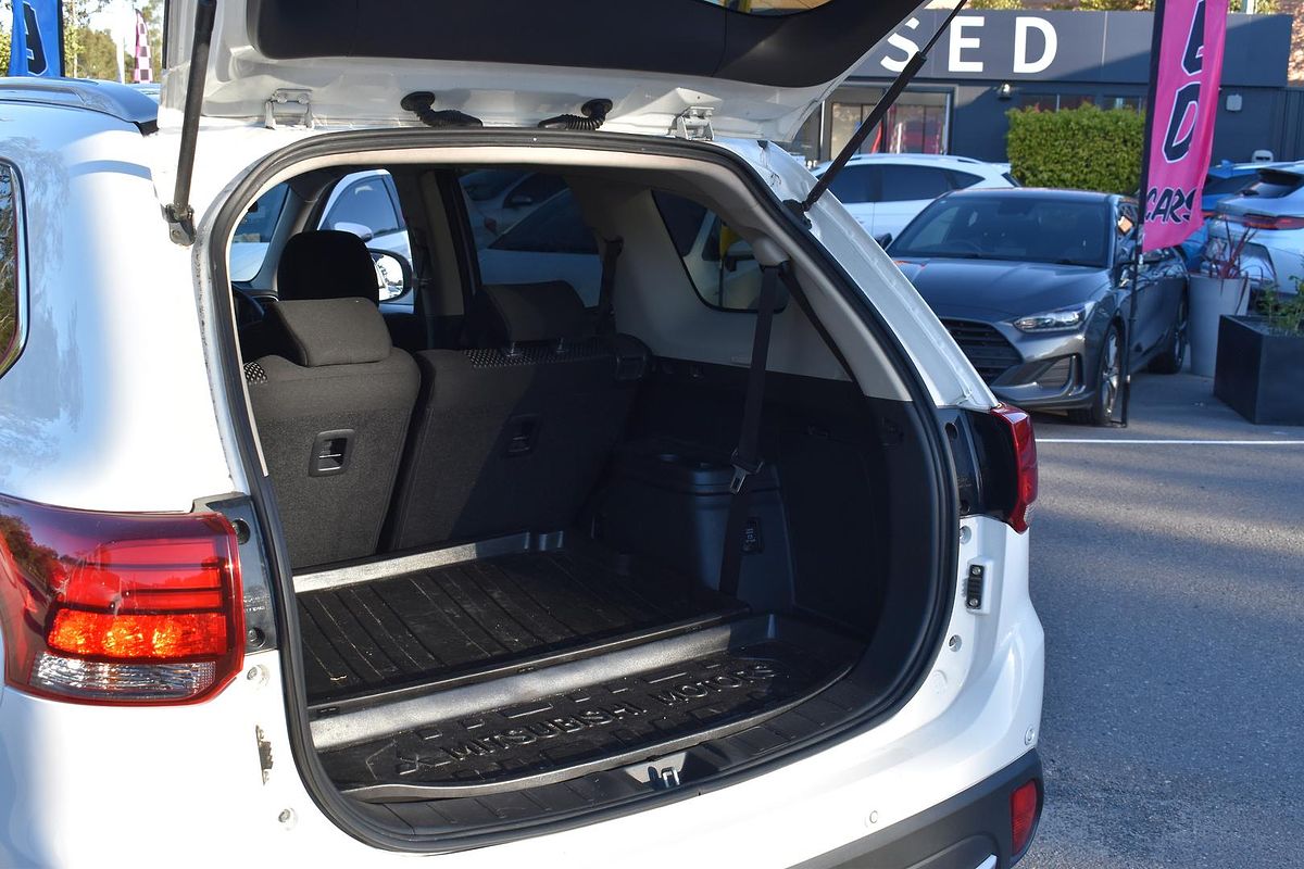 2017 Mitsubishi Outlander LS Safety Pack ZK