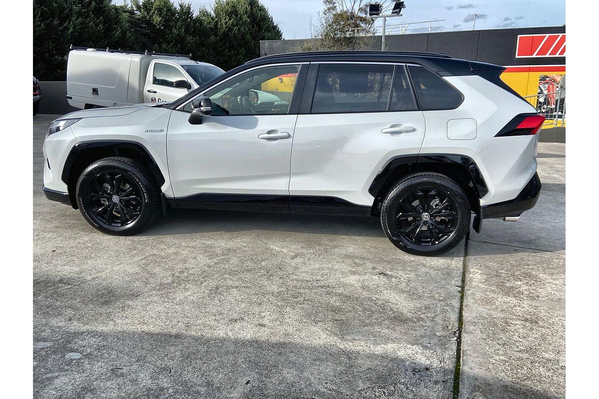 2024 Toyota RAV4 XSE AXAH52R