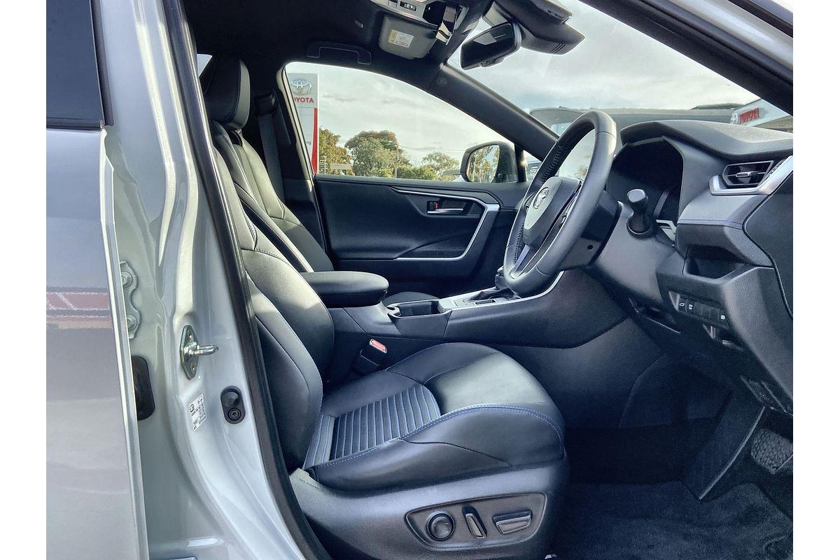 2024 Toyota RAV4 XSE AXAH52R