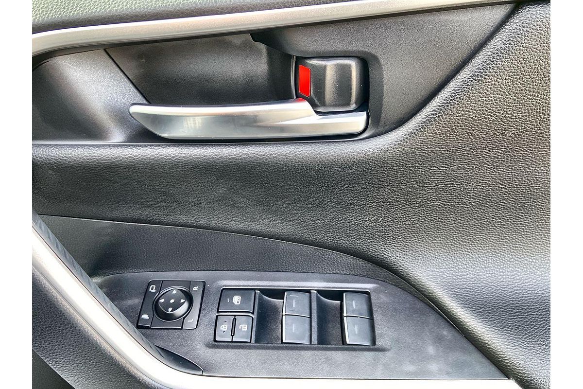 2024 Toyota RAV4 XSE AXAH52R
