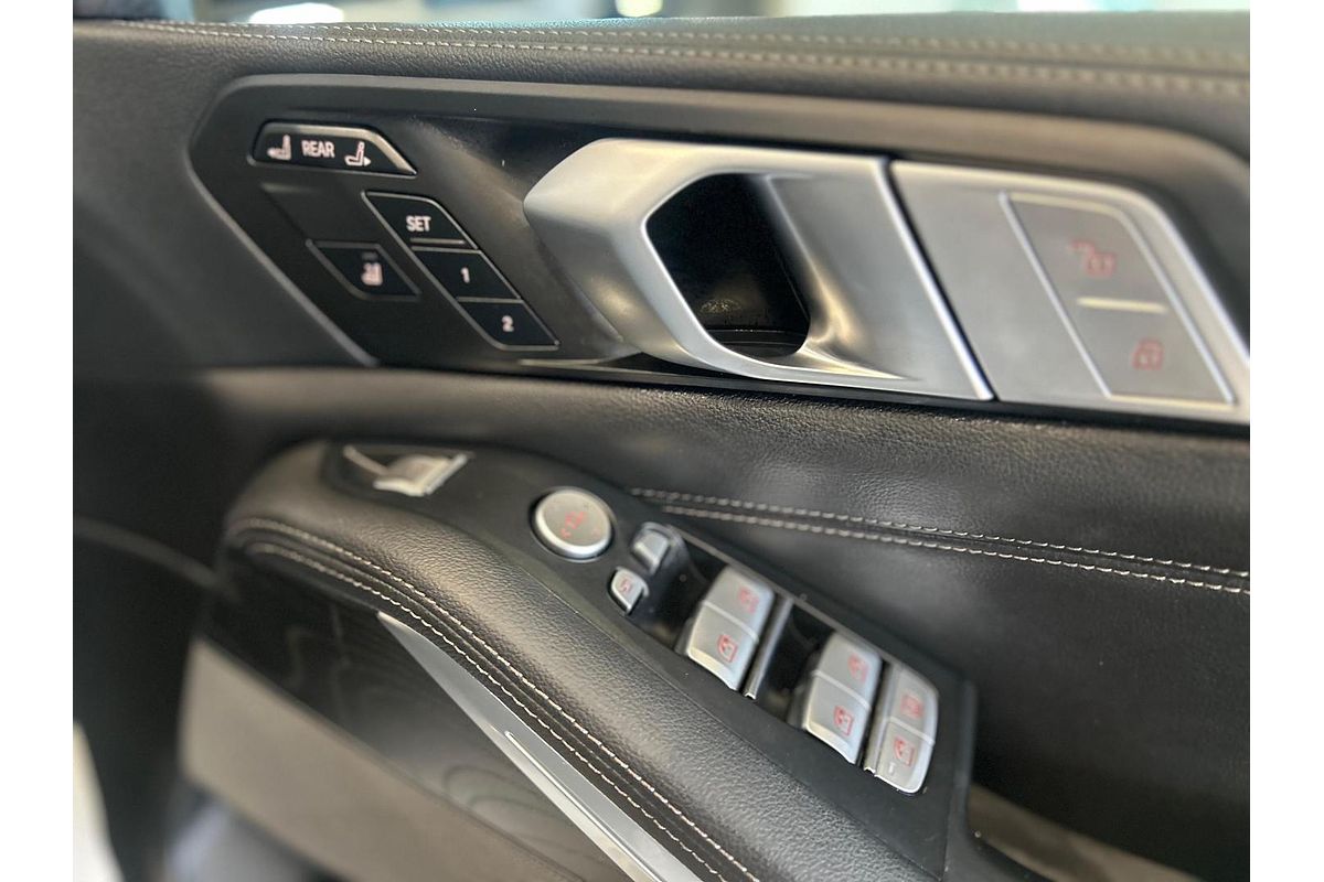 2020 BMW X7 xDrive30d G07