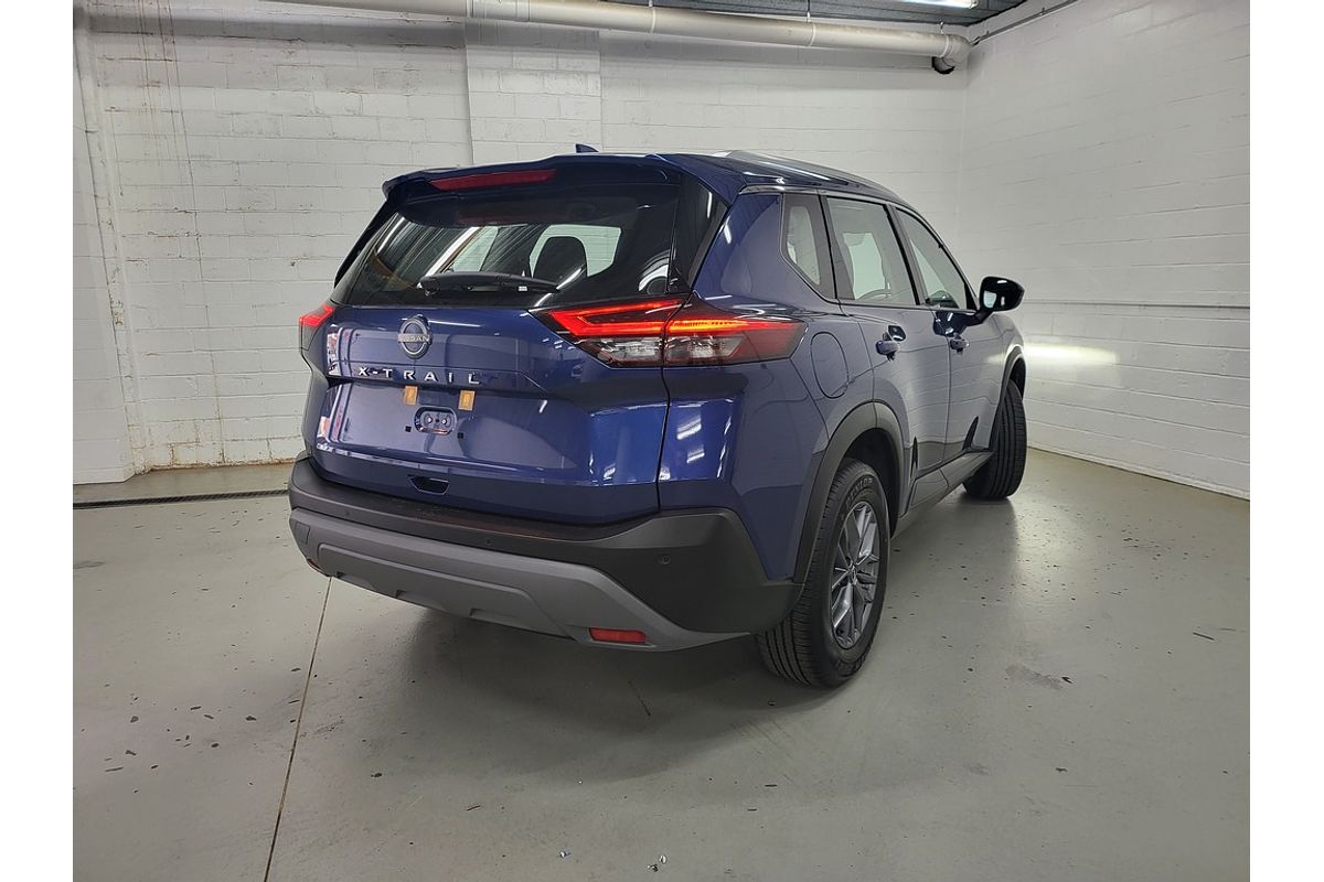 2025 Nissan X-TRAIL ST T33