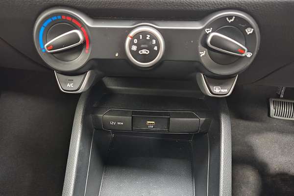 2023 Kia Stonic S YB