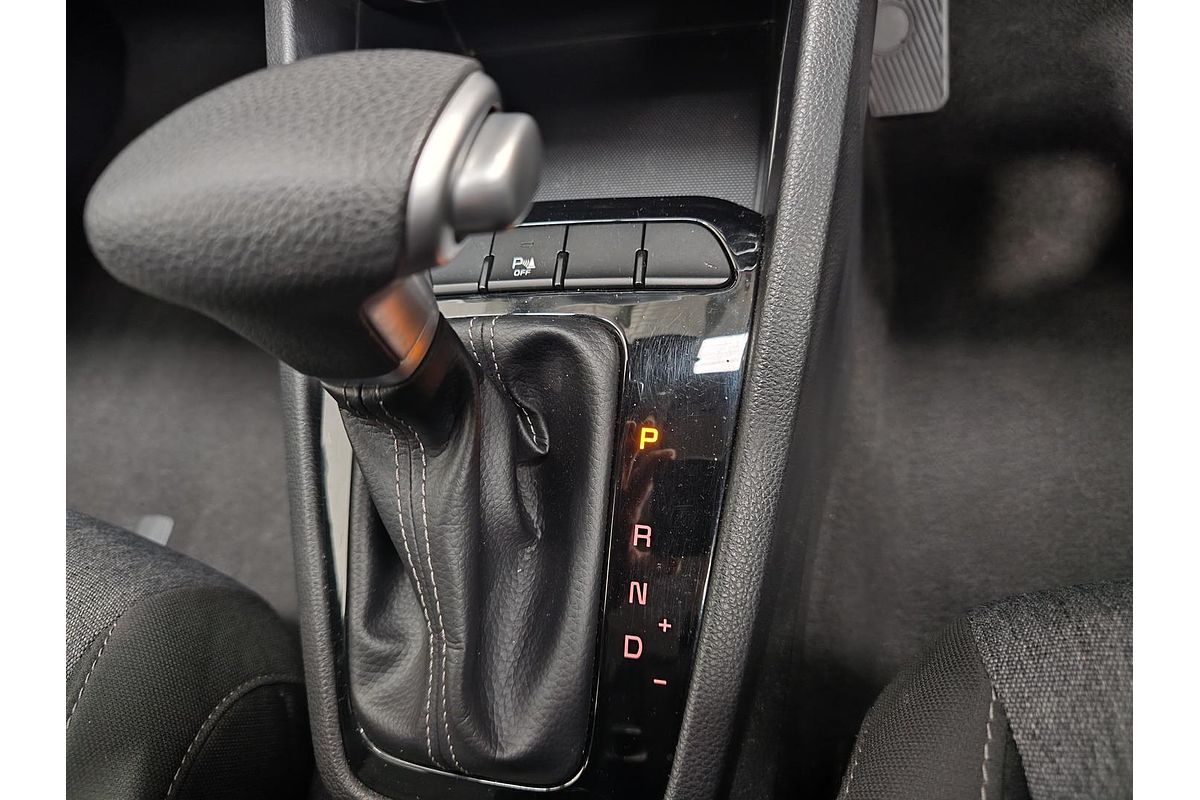 2023 Kia Stonic S YB
